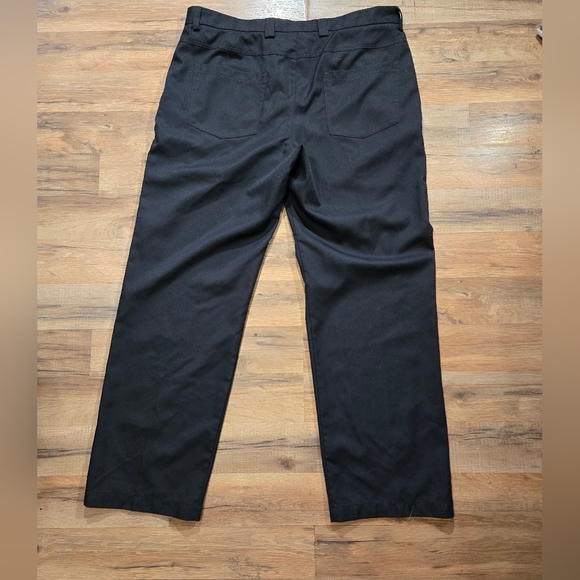 IZOD GOLF ⛳️ Performance Pants Size 38W X 32 - Picture 2 of 3